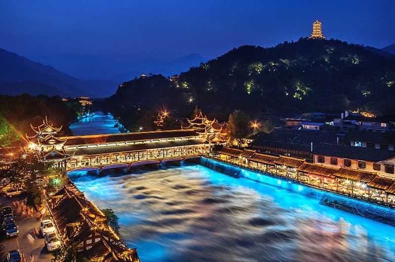 night view of nanqiao bridge in dujiangyan