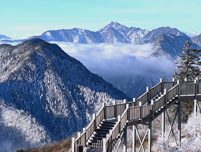 xiling snow mountain